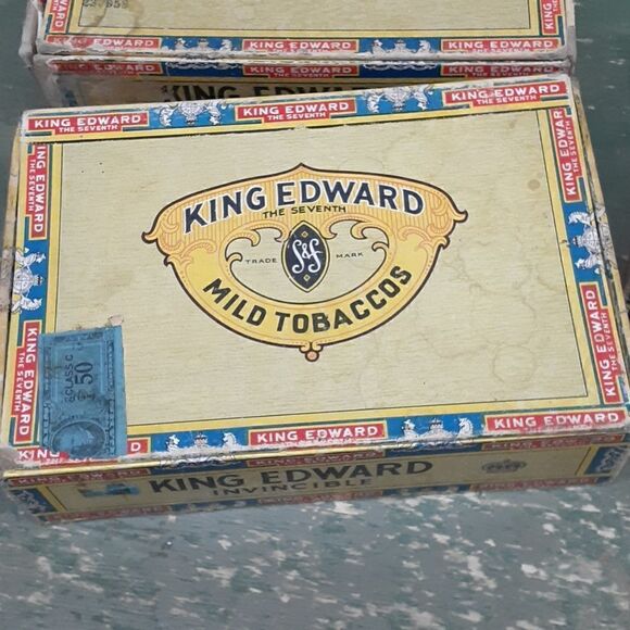 4pc. Bundle of vintage King Edward cigar boxes. - Picture 4 of 9